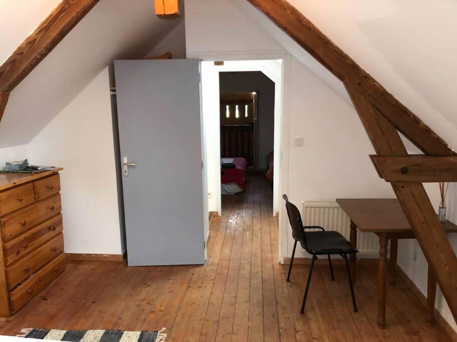 Au Coeur D'une D'artiste Hébergement de vacances Saint-Aubin-de-Bonneval